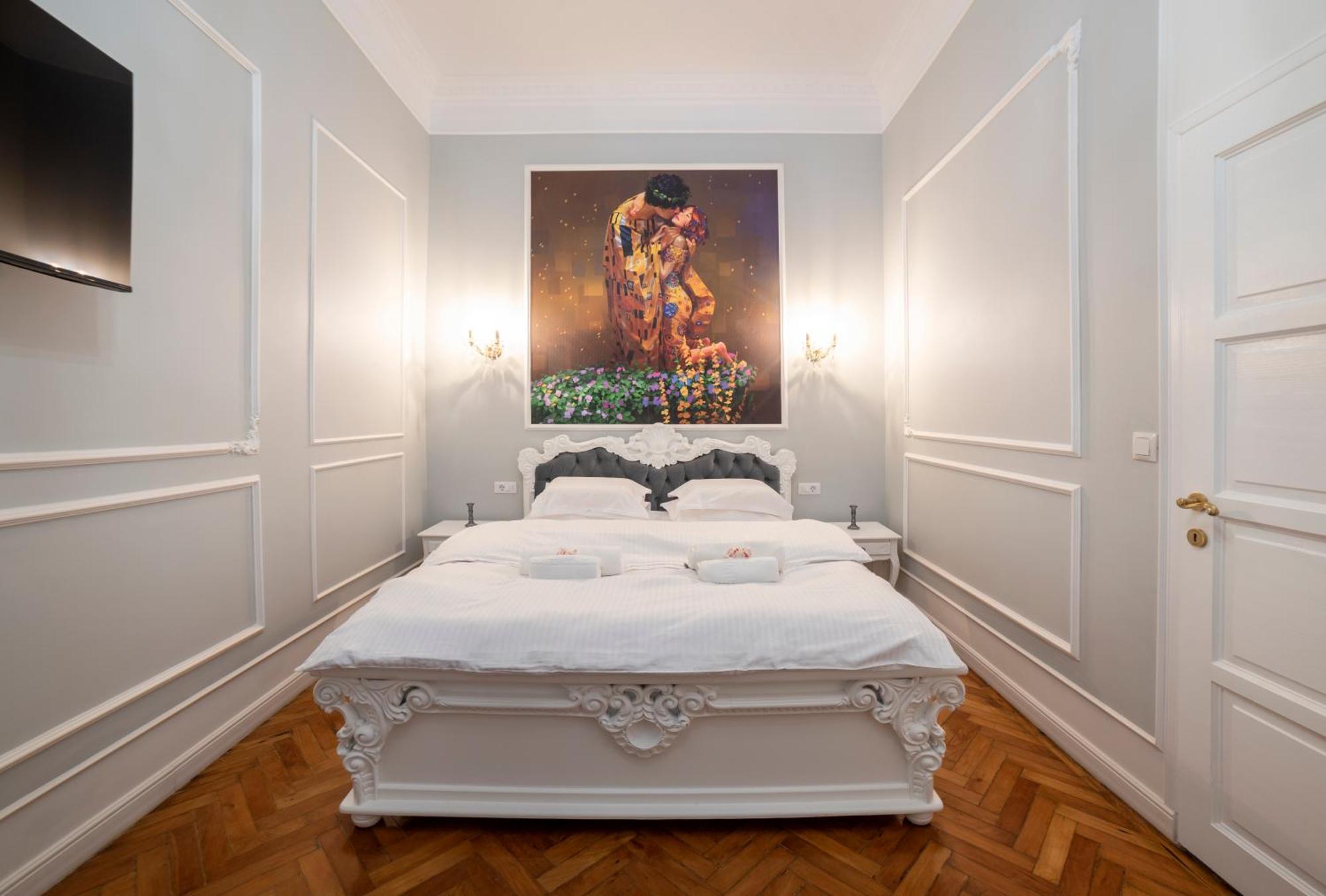 Aesthetic Pleasure - Central Downtown Apartments Орадеа Екстериор снимка