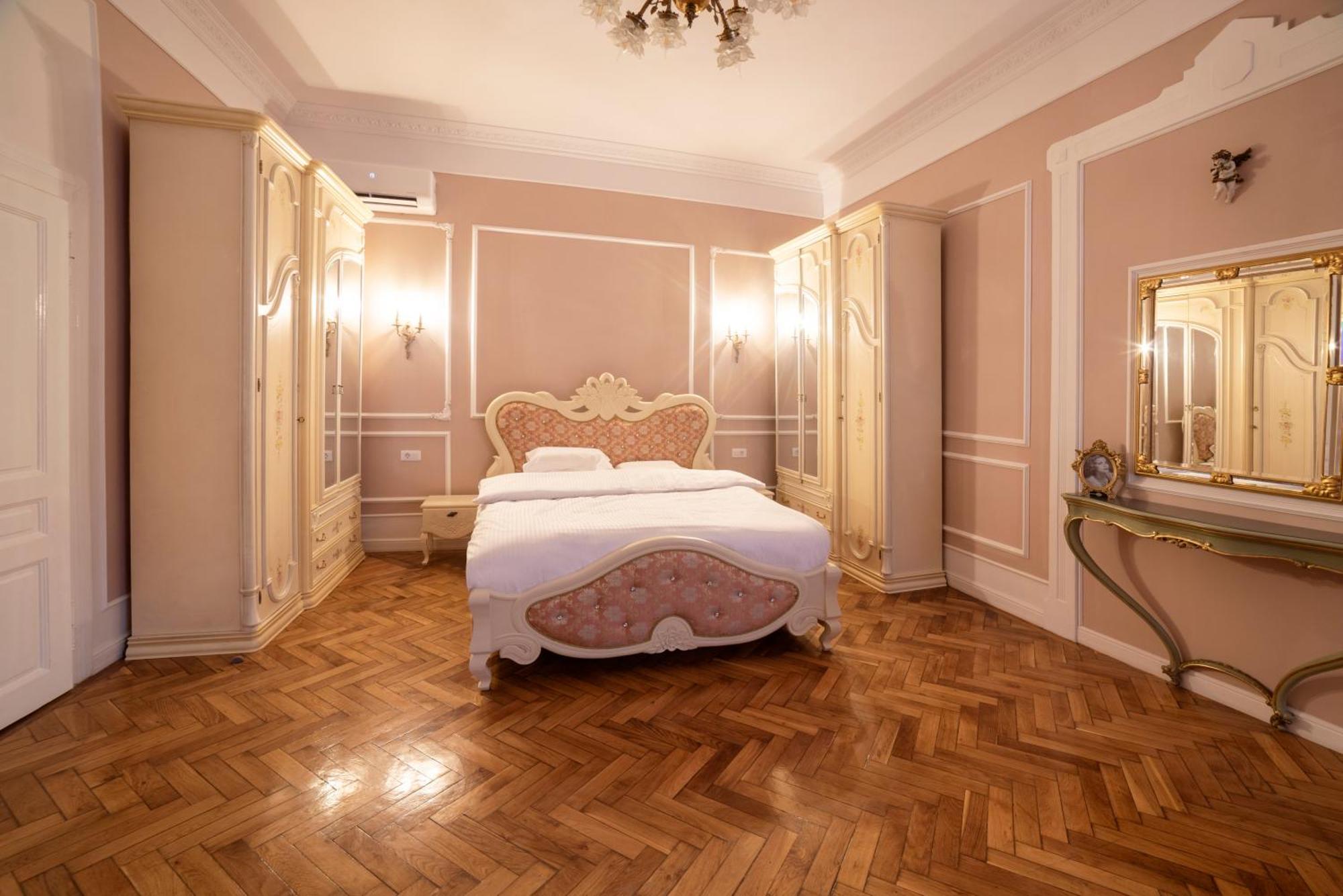 Aesthetic Pleasure - Central Downtown Apartments Орадеа Екстериор снимка